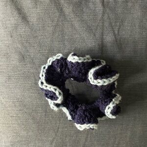Crochet scrunchie